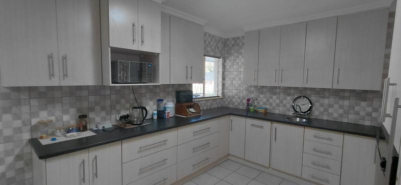 4 Bedroom Property for Sale in Bayswater Free State